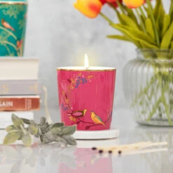 Sara Miller Chelsea Pink Sandalwood, Cardamom And Oud 260g Candle -gifts sale sm2103 sara miller chelsea pink sandalwood cardamom and oudwood candle lifestyle 02