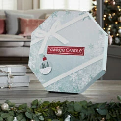 Yankee Candle Snow Globe Wonderland Advent Calendar Wreath -gifts sale yankee candle 1716525e advent wreath lifestyle